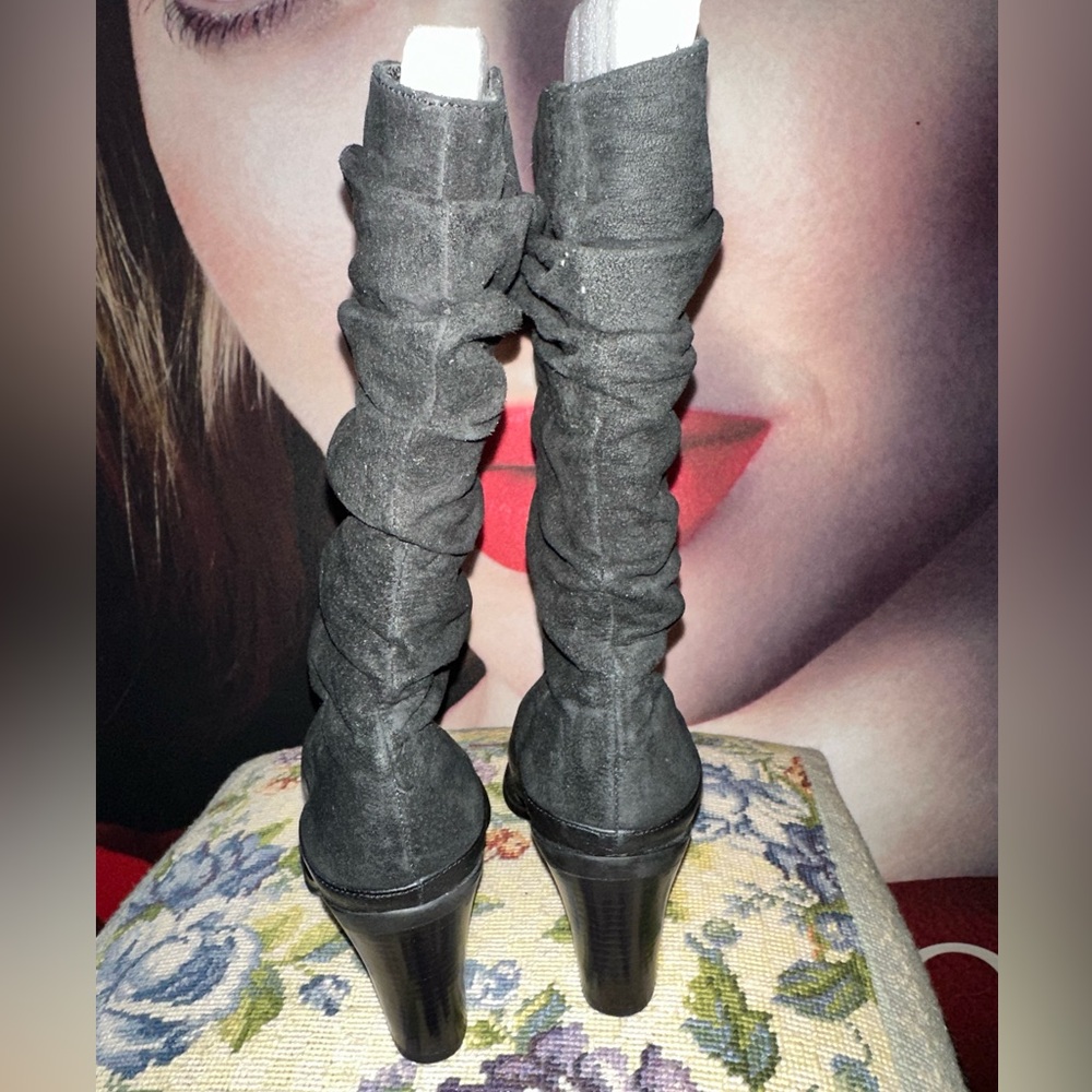 Black Heel Boot - Picture 4 of 4